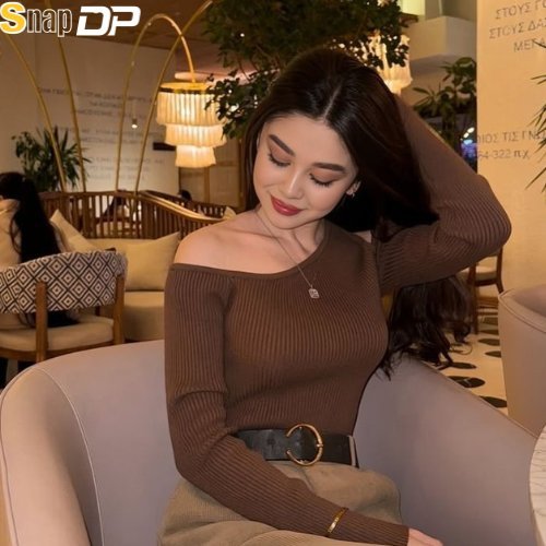 cute simple girl pic