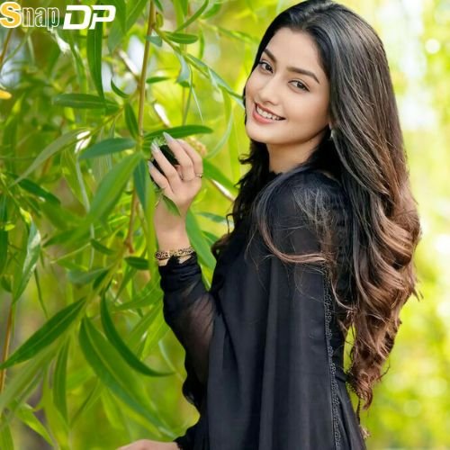 cute simple girl pic