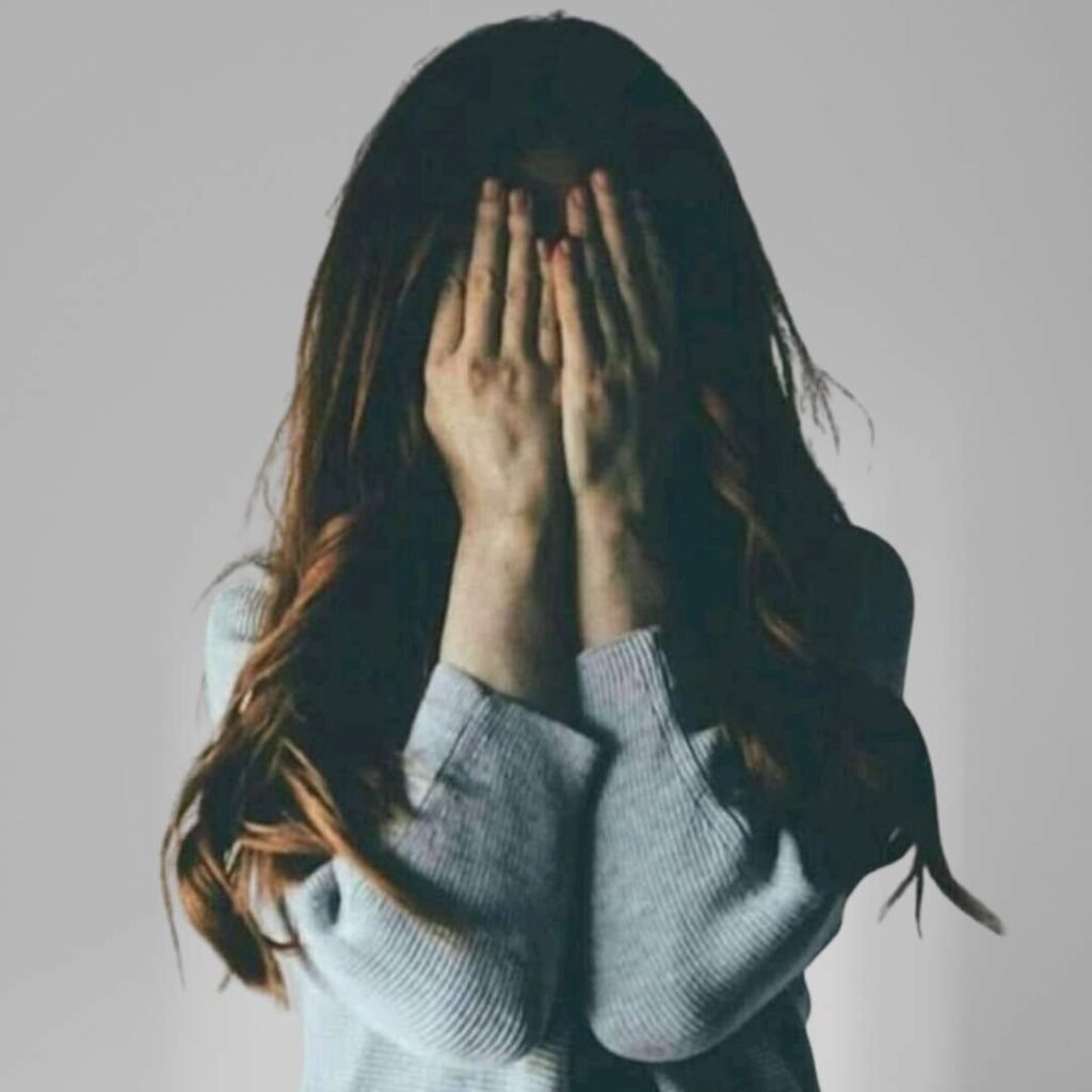 Sad girl DP for WhatsApp