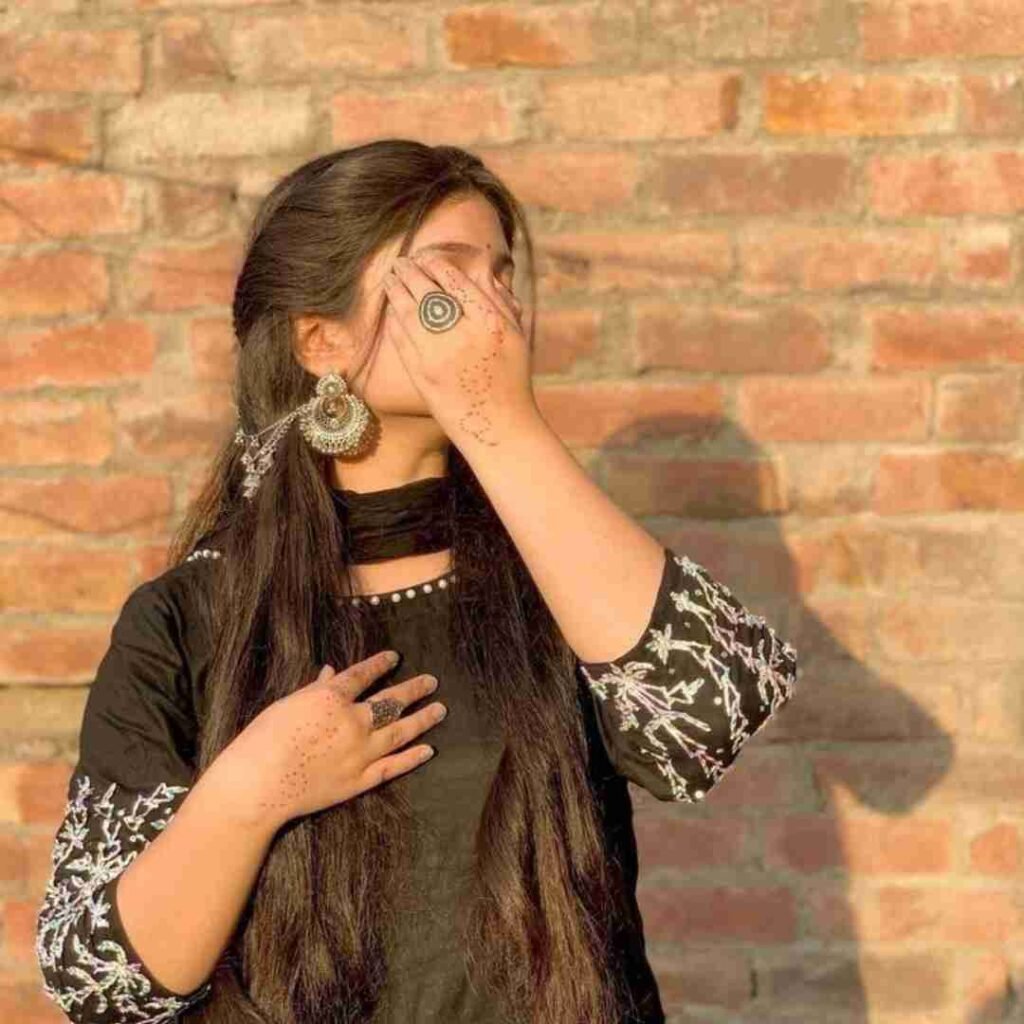 Hidden Face Girl Pic Photos