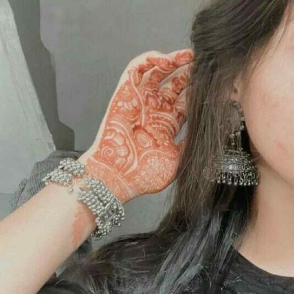 Hidden Face Girl Pic for Instagram