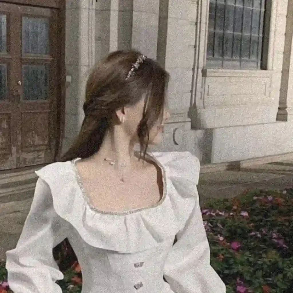 Elegant Female DP Styles