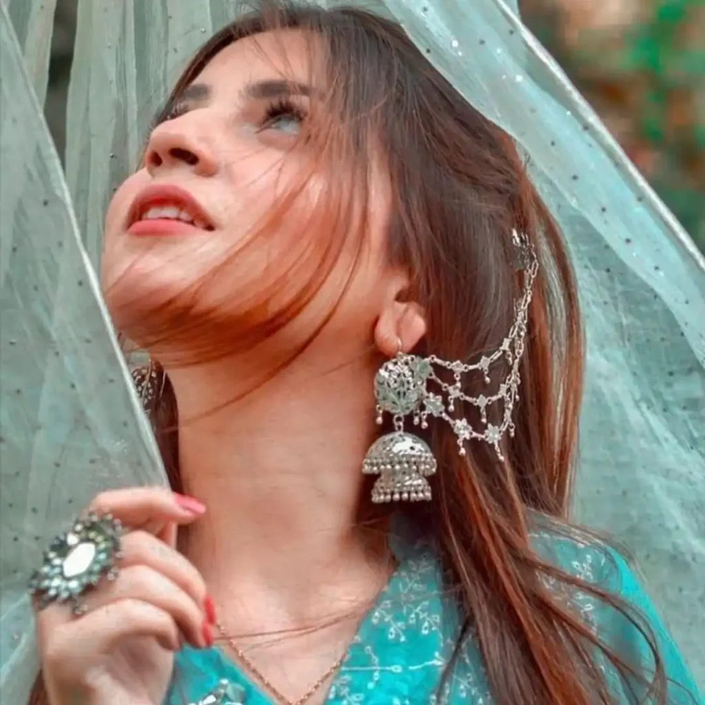 Pretty Vibes WhatsApp DP