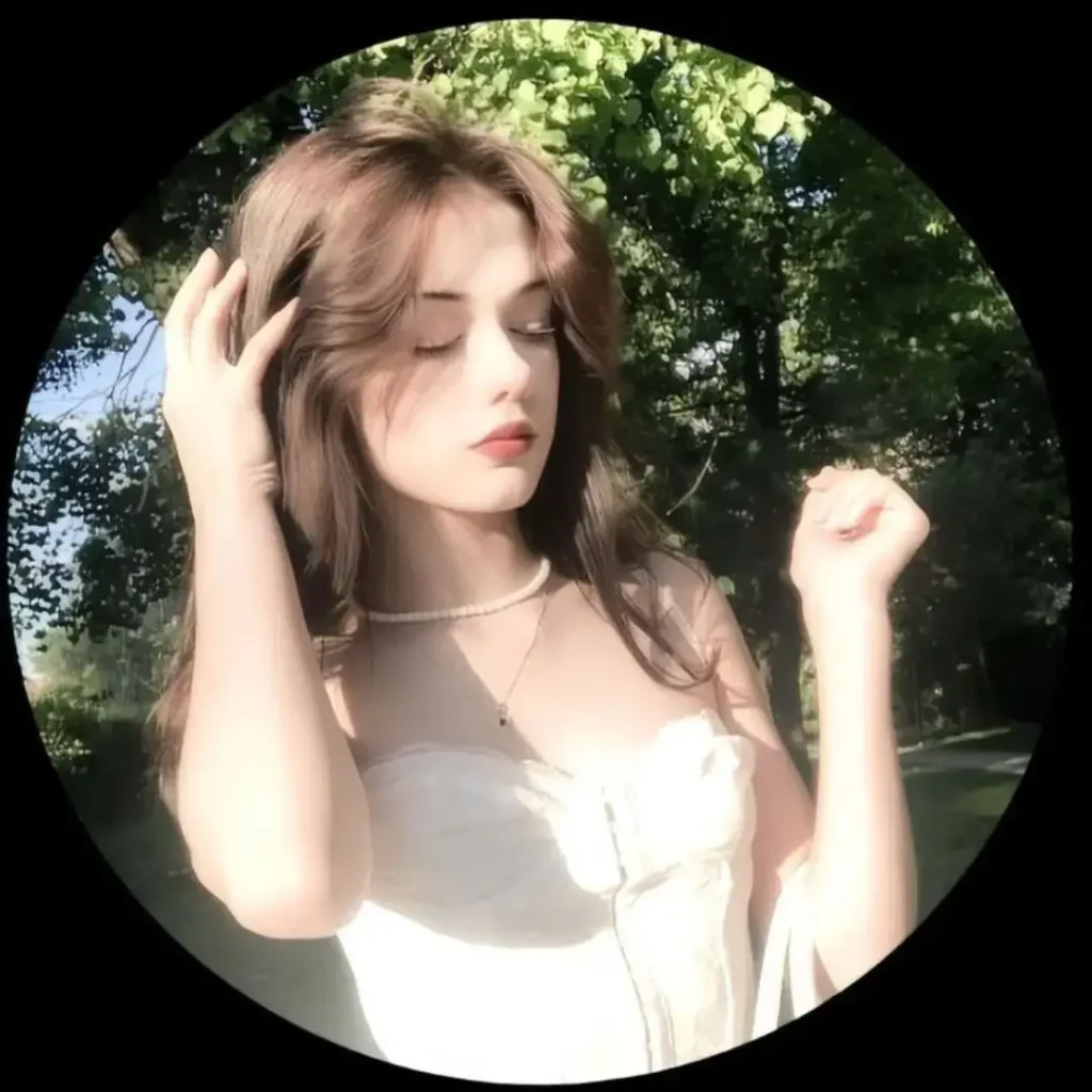 Unique Girls Profile Looks
