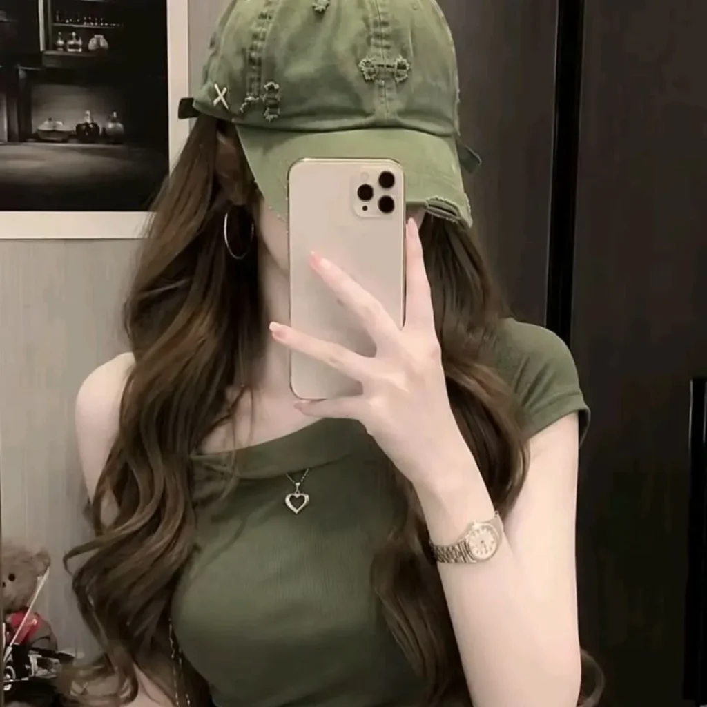Hidden Face Instagram Girl Black Mirror Selfie DP