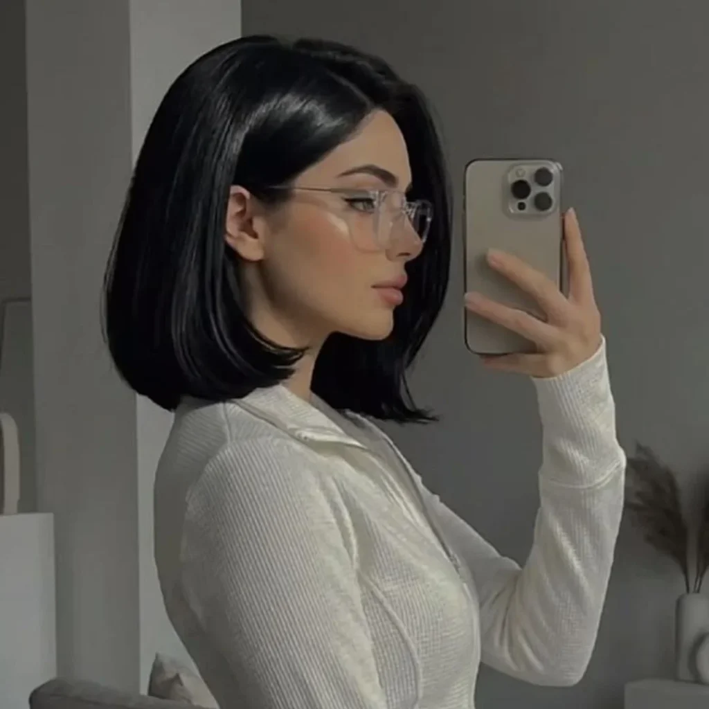 Short Hair Instagram Girl Black Mirror Selfie DP